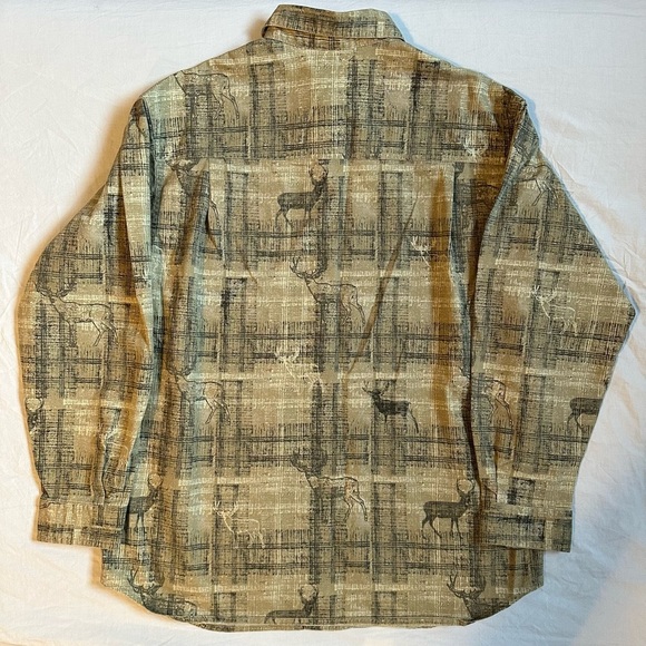 Columbia River Lodge Button Up - Picture 4 of 5